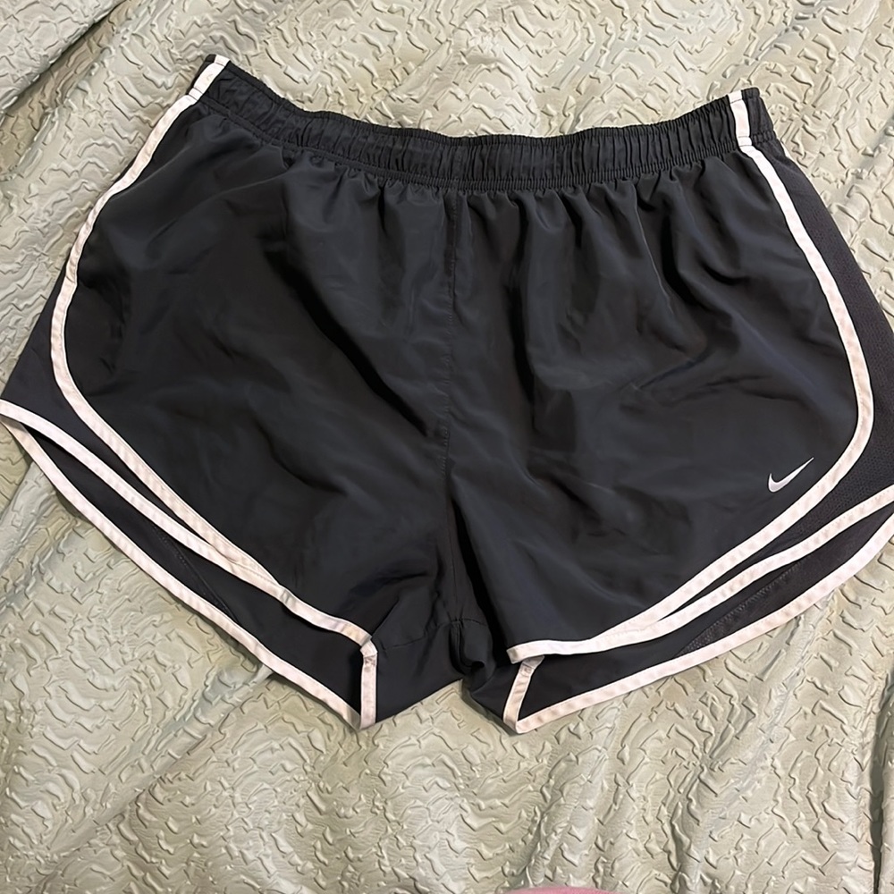 NIKE TEMPO RUNNING SHORTS - XXL
